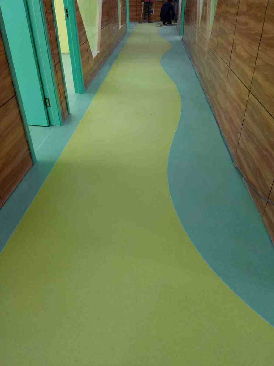 珙縣 pvc塑膠地板 遂寧地膠 無塵車間木紋運(yùn)動(dòng)地膠